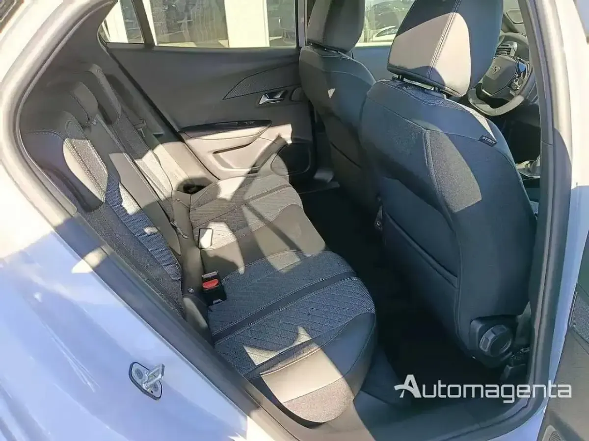 Nuova Peugeot 2008 Allure+ 100 CV (73 kW) 2026 Bianco SUV