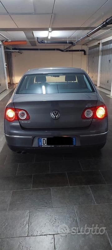Usata VW Passat 2006 Grigio Berlina
