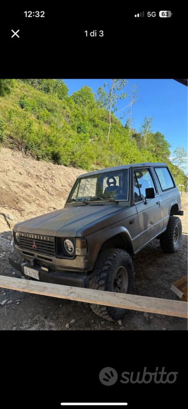 Usata Mitsubishi Pajero 84 CV (61 kW) 1990 Grigio SUV