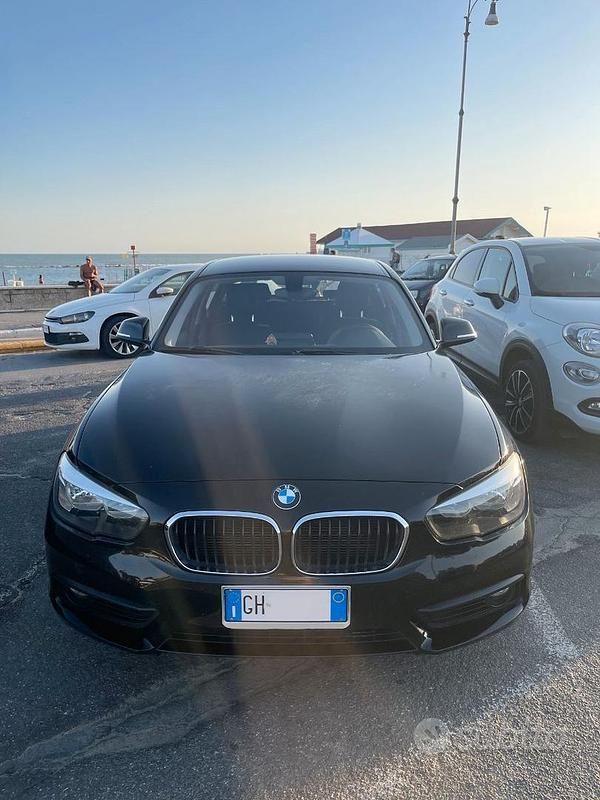 Usata BMW 118 150 CV (110 kW) 2017 Nero Utilitaria