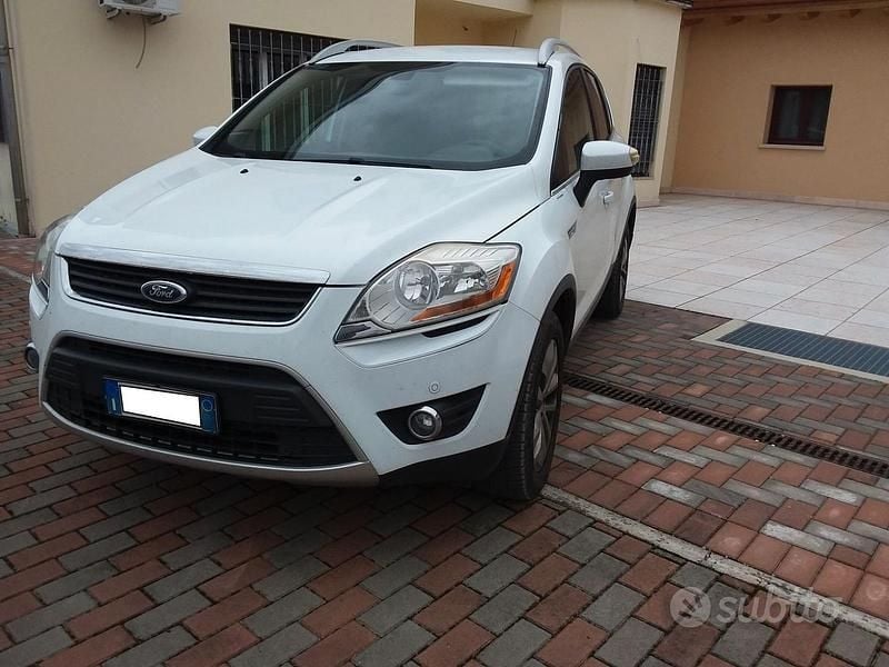 Usata Ford Kuga Titanium 163 CV (119 kW) 2011 Bianco SUV