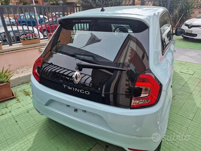 Usata Renault Twingo SE 65 CV (47 kW) 2020 Blu Utilitaria