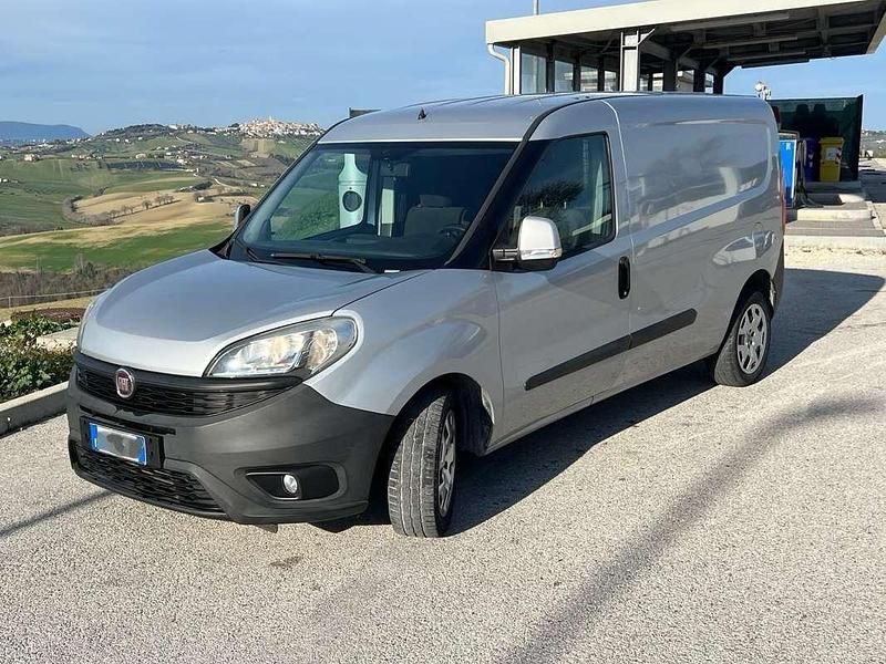 Usata Fiat Doblò Active 120 CV (88 kW) 2015 Grigio Monovolume