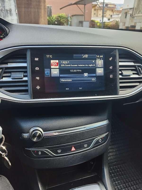 Usata Peugeot 308 SW Active 120 CV (88 kW) 2016 Station wagon