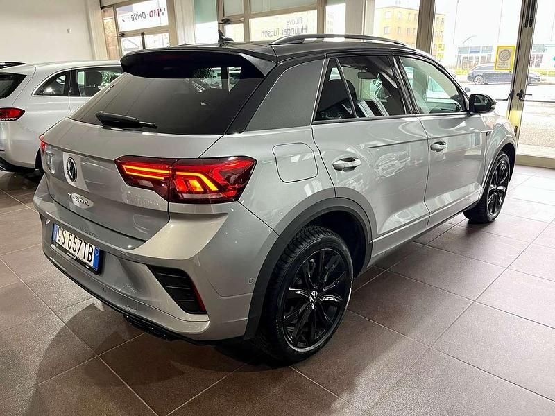 Usata VW T-Roc R-line 150 CV (110 kW) 2024 Grigio SUV