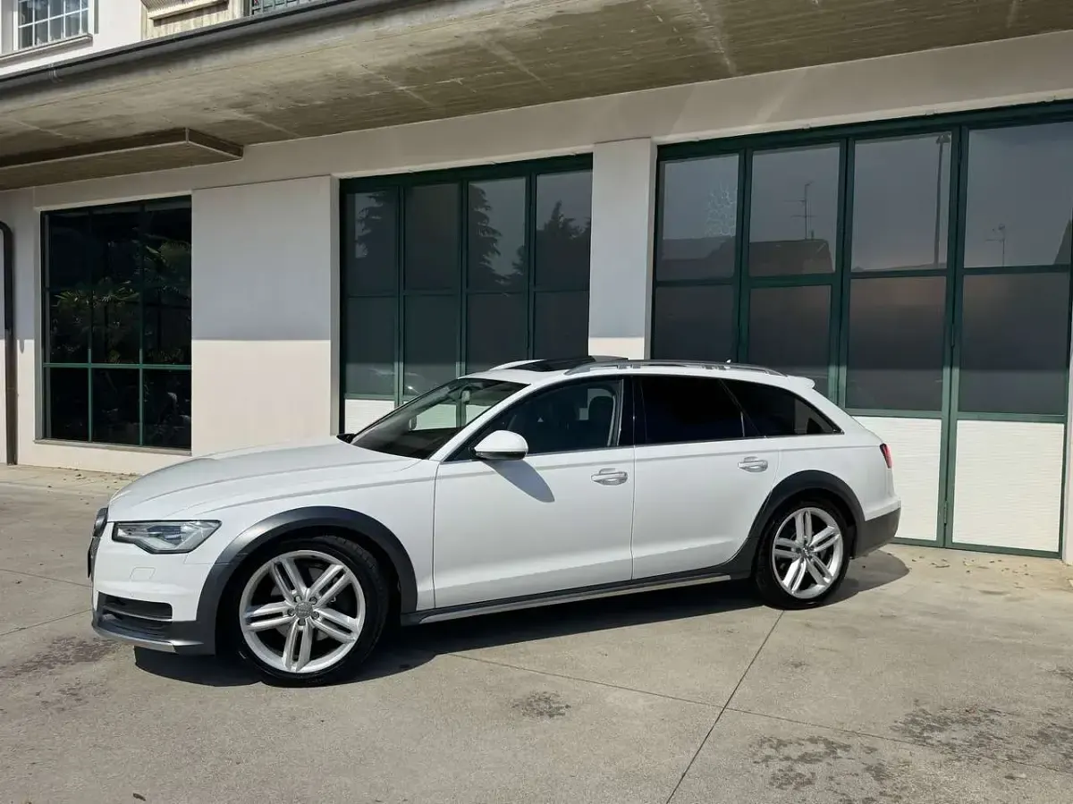 Usata Audi A6 Allroad Ambiente 218 CV (160 kW) 2015 Other Station wagon