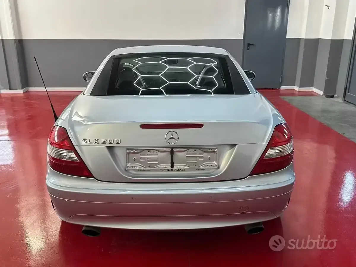 Usata Mercedes SLK200 163 CV (119 kW) 2005 Grigio Cabrio
