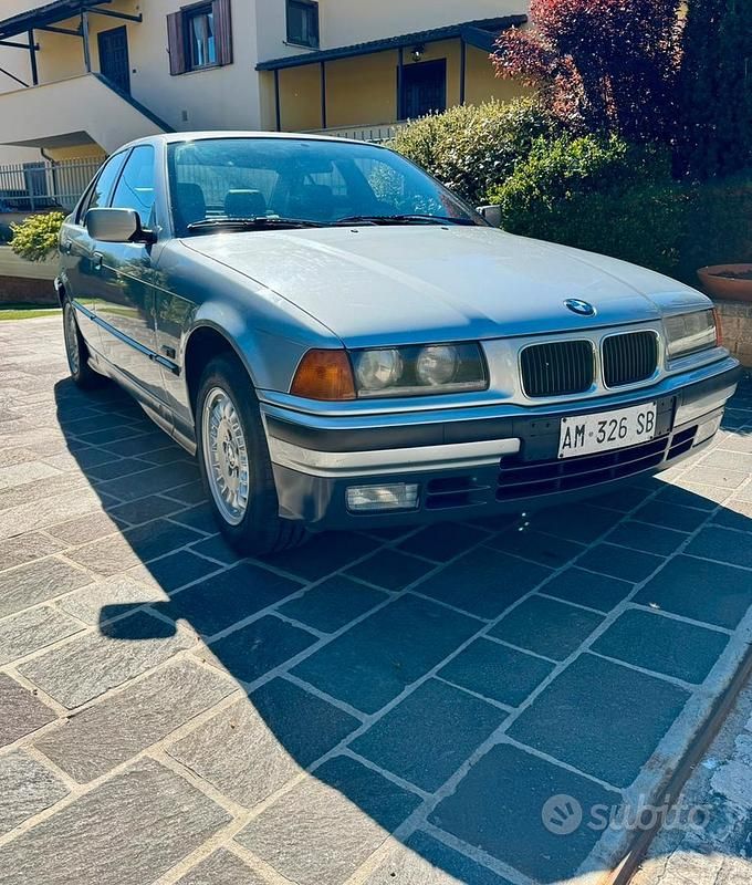 Usata BMW 318 Efficient Dynamics 116 CV (85 kW) 1996 Grigio Berlina