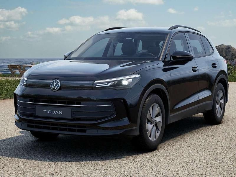 Nuova VW Tiguan Life 150 CV (110 kW) 2025 Grenadill black metallizzato SUV