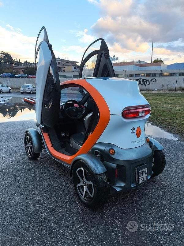 Usata Renault Twizy 13 kW (18 CV) 2016 Bianco Utilitaria