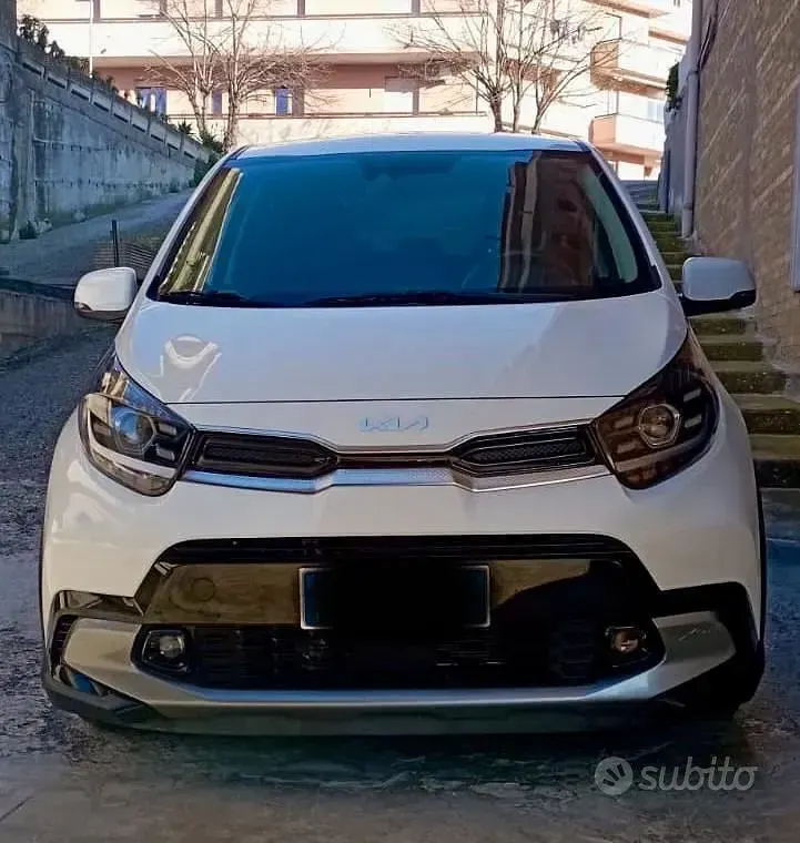 Usata Kia Picanto X-Line 65 CV (47 kW) 2022 Utilitaria