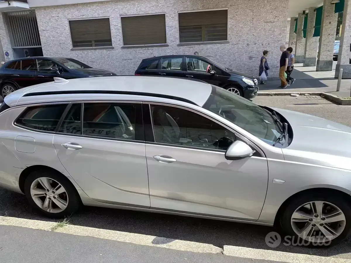 Usata Opel Insignia Sport 120 CV (88 kW) 2017 Grigio Station wagon