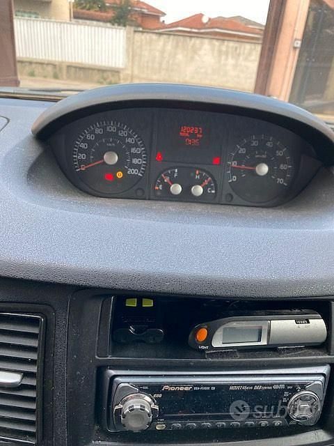 Usata Fiat Idea 77 CV (56 kW) 2011 Grigio Monovolume