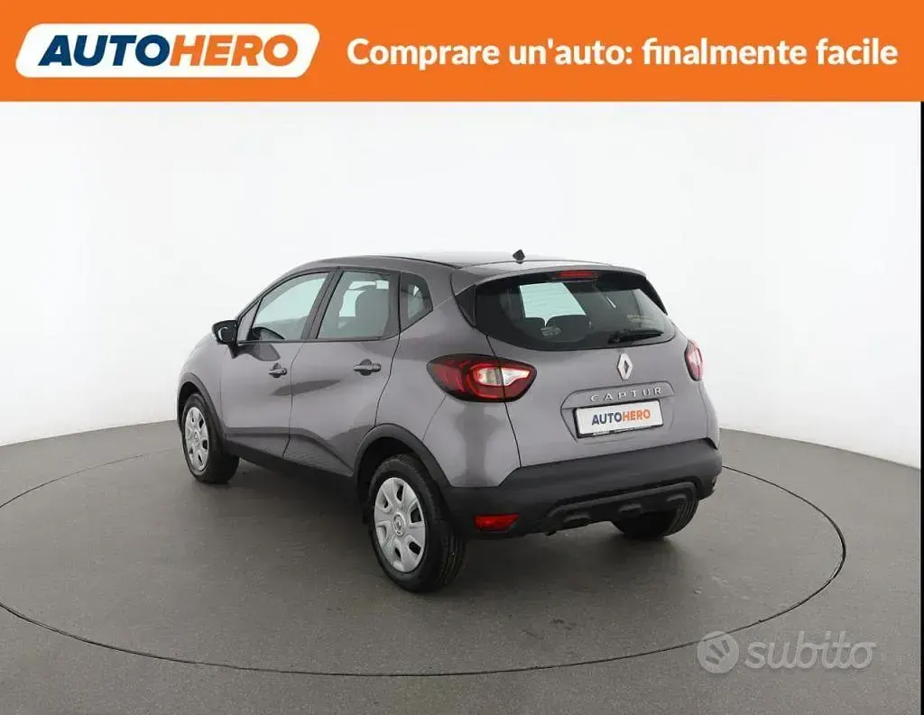Usata Renault Captur 90 CV (66 kW) 2017 Grigio SUV