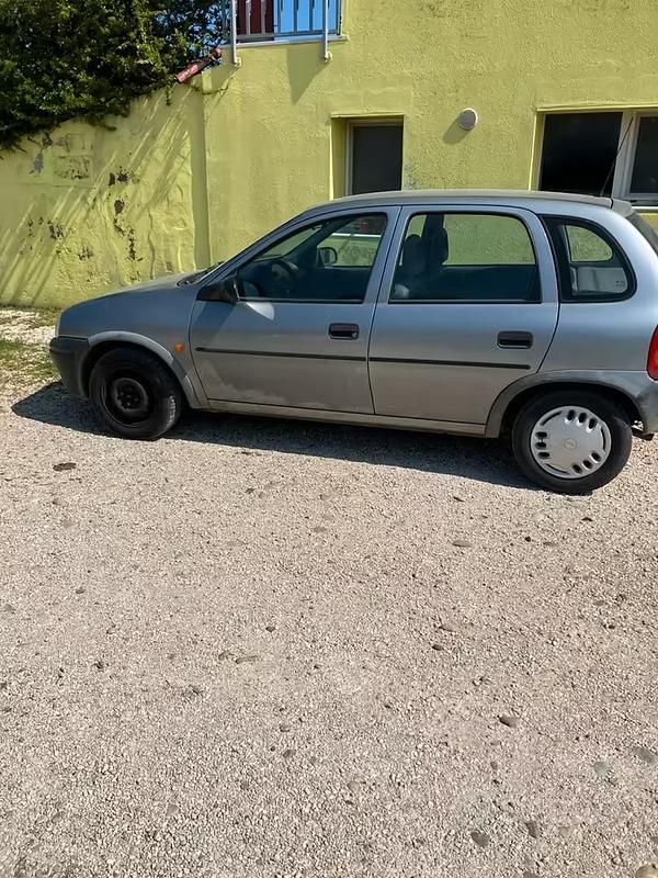 Usata Opel Corsa 1995 Grigio Utilitaria