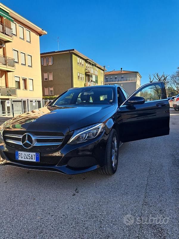 Usata Mercedes C200 136 CV (100 kW) 2016 Nero Station wagon