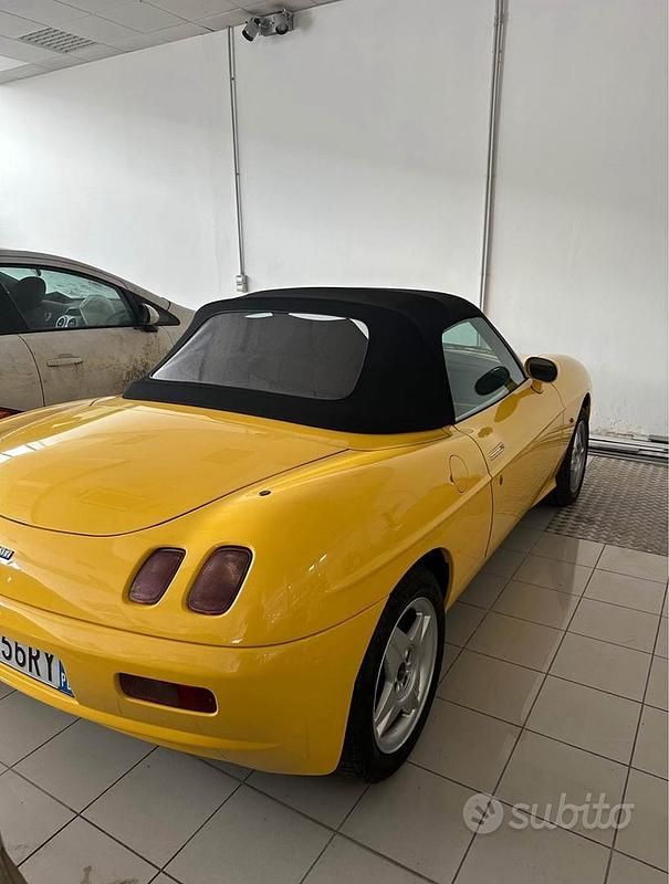 Usata Fiat Barchetta 131 CV (96 kW) 2000 Giallo Cabrio