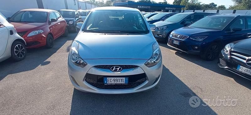 Usata Hyundai ix20 Style 90 CV (66 kW) 2010 Grigio Utilitaria