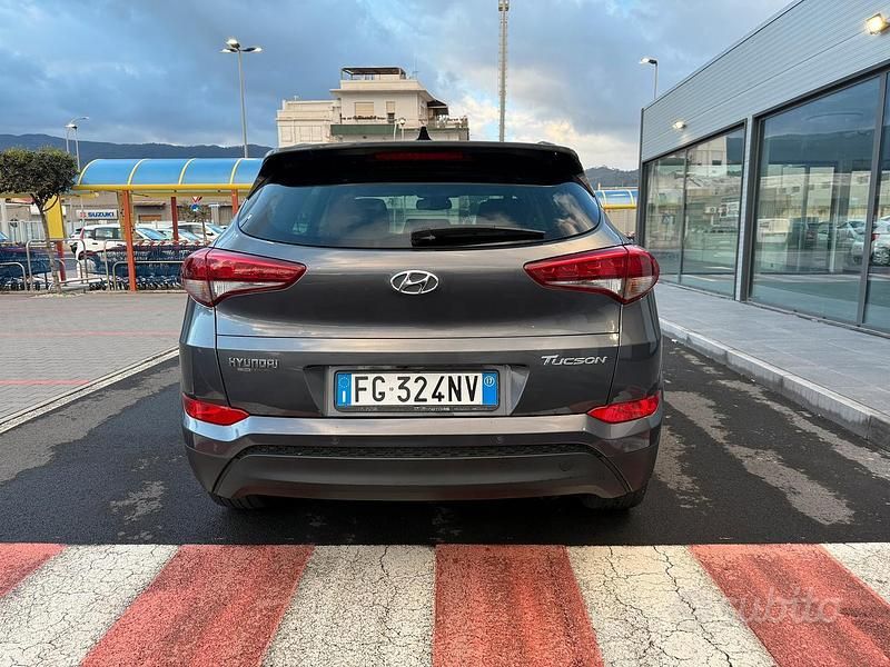 Usata Hyundai Tucson Xpossible 141 CV (103 kW) 2017 Grigio SUV