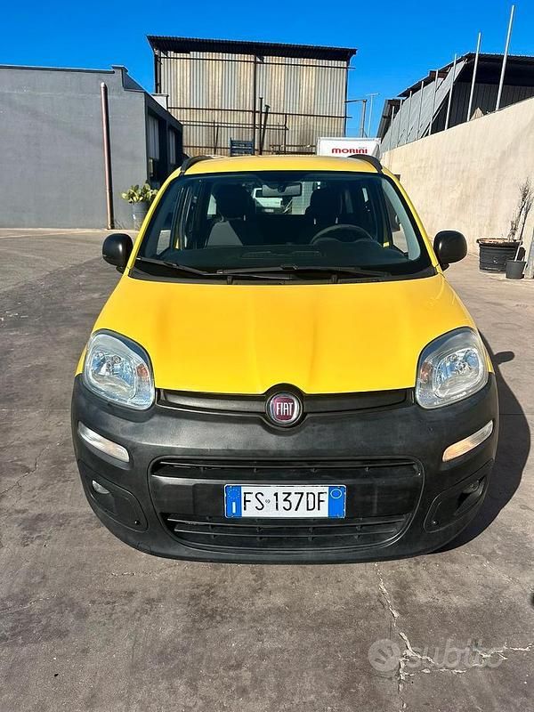 Usata Fiat Panda 75 CV (55 kW) 2018 Giallo Utilitaria