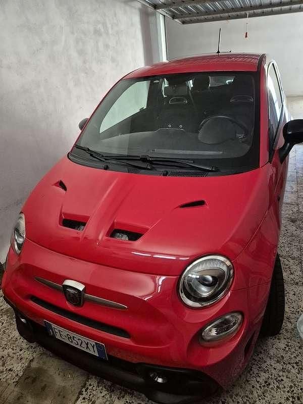 Usata Abarth 595 145 CV (106 kW) 2016 Rosso Utilitaria
