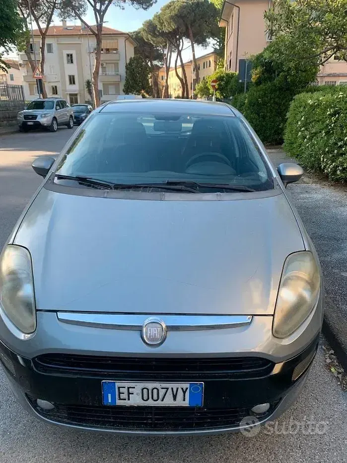 Usata Fiat Punto 69 CV (50 kW) 2010 Grigio Utilitaria