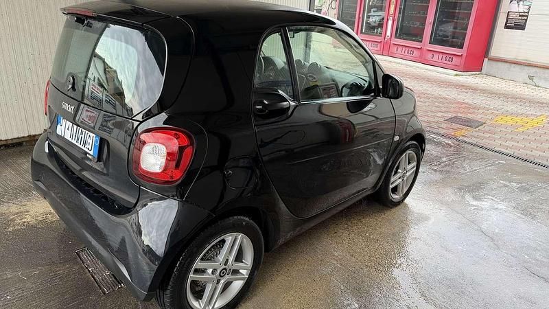 Usata Smart ForTwo Coupé Passion 41 kW (56 CV) 2022 Utilitaria