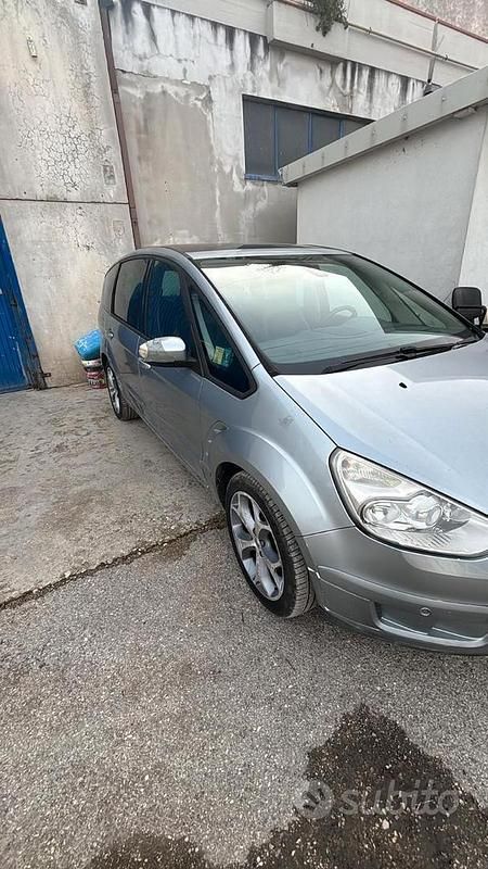 Usata Ford S-MAX 140 CV (102 kW) 2006 Monovolume