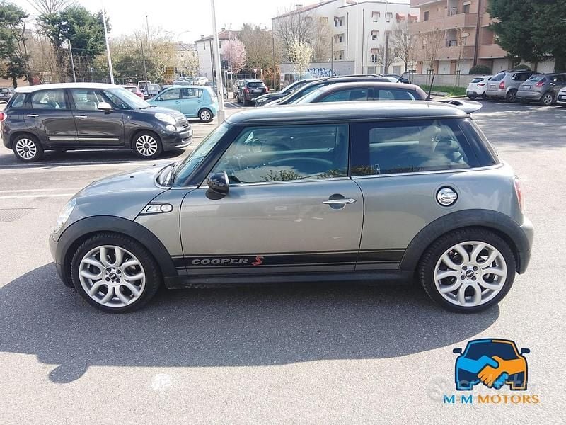 Usata Mini Cooper S 175 CV (128 kW) 2009 Grigio Utilitaria