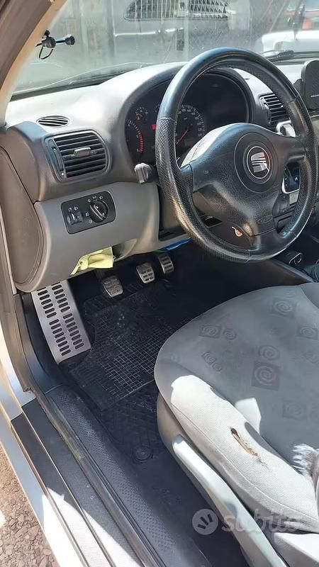 Usata Seat Leon 90 CV (66 kW) 2000 Berlina
