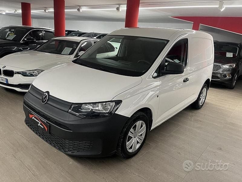 Usata VW Caddy 102 CV (75 kW) 2021 Bianco Monovolume