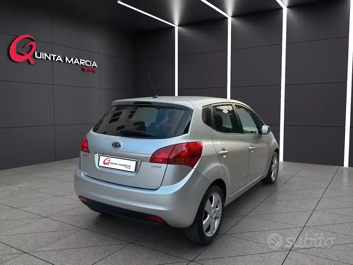 Usata Kia Venga 116 CV (85 kW) 2012 Grigio Utilitaria