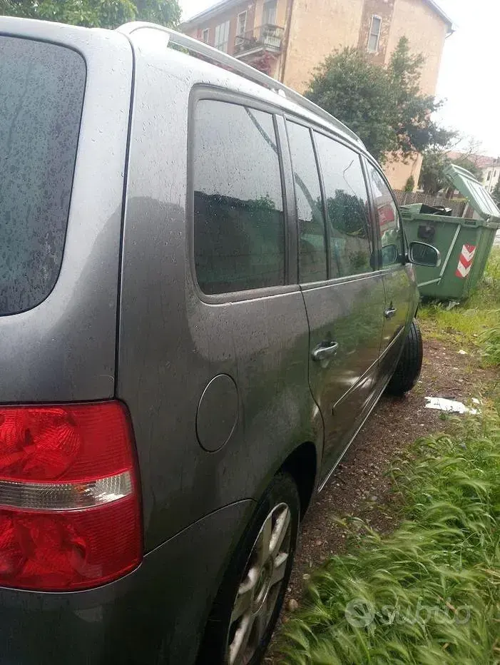 Usata VW Touran 136 CV (100 kW) 2004 Grigio Monovolume
