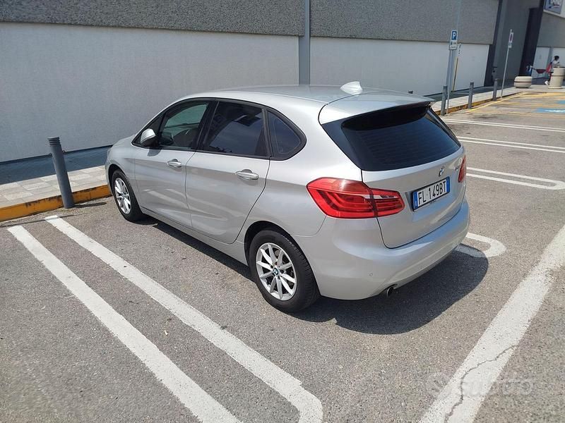 Usata BMW 218 Active Tourer Advantage 150 CV (110 kW) 2017 Argento Monovolume