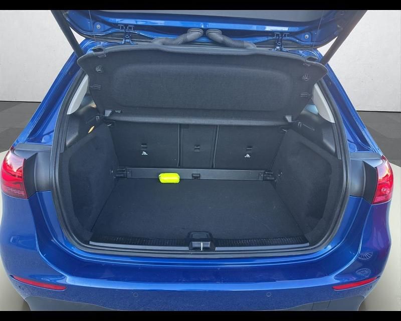 Occasion Mercedes B180 Progressive 2024 Blauw MPV