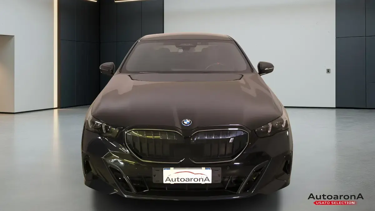 Usata BMW i5 M Sport 250 kW (340 CV) 2025 Nero Berlina