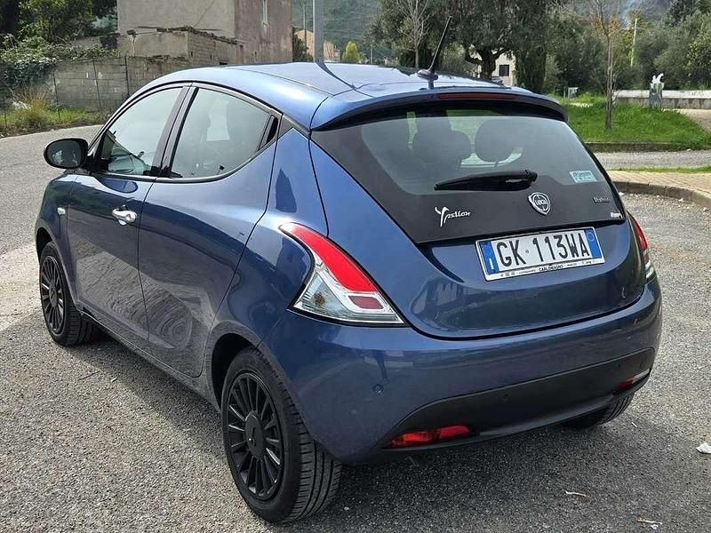 Usata Lancia Ypsilon S 69 CV (50 kW) 2022 Blu/azzurro Utilitaria