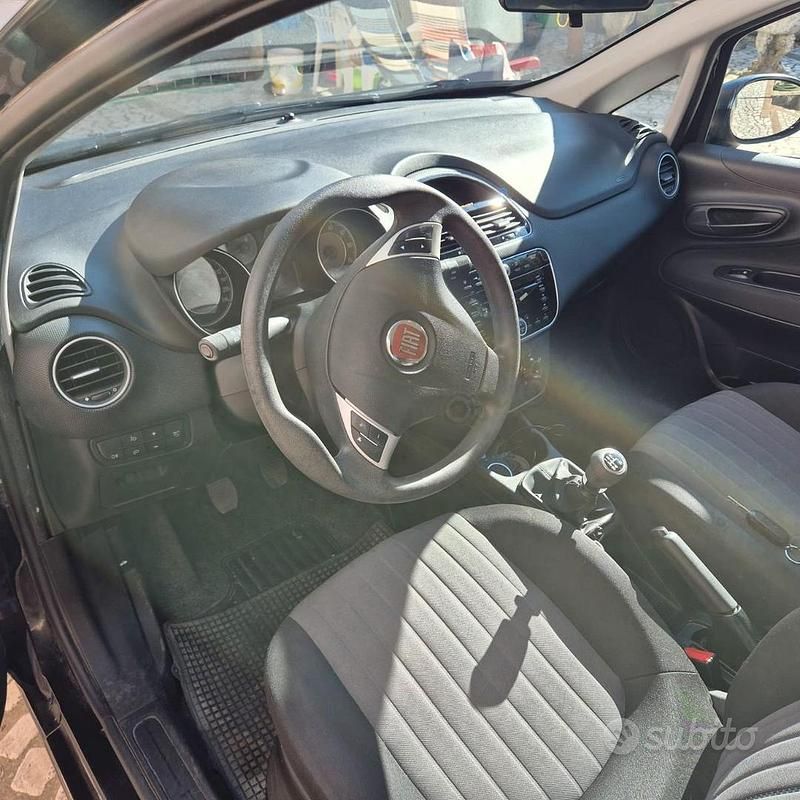Usata Fiat Punto 69 CV (50 kW) 2018 Nero Berlina