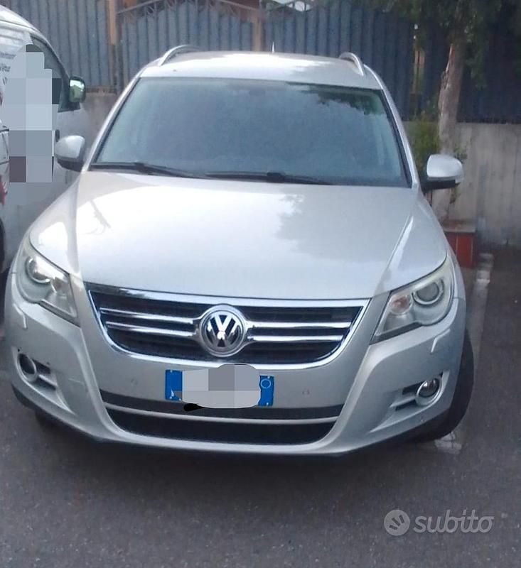 Usata VW Tiguan 180 CV (132 kW) 2010 Grigio SUV
