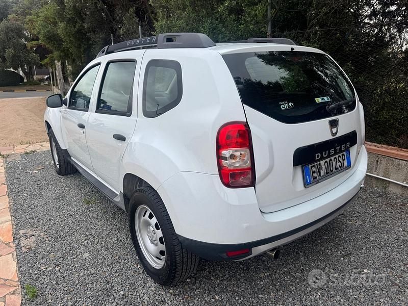 Usata Dacia Duster Lauréate 110 CV (80 kW) 2014 Bianco SUV