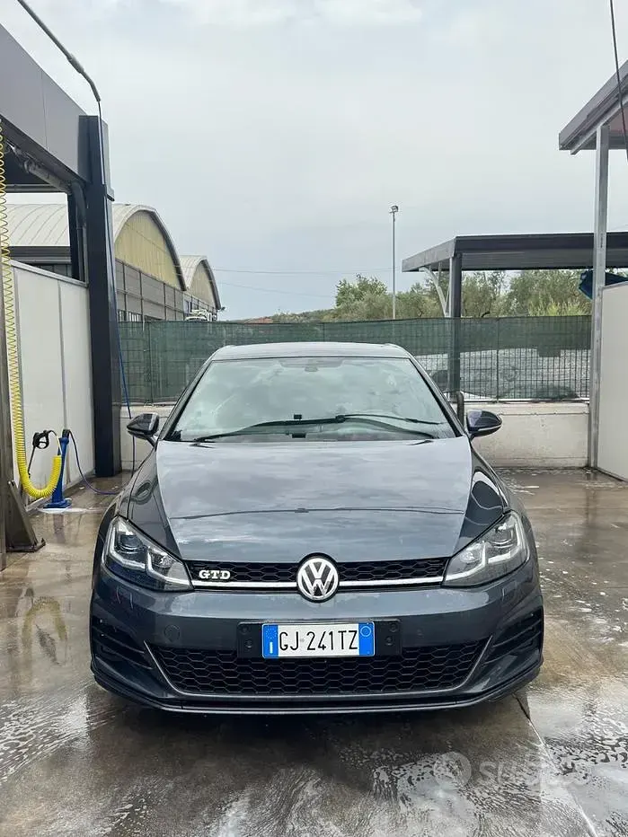 Usata VW Golf VII 184 CV (135 kW) 2017 Utilitaria