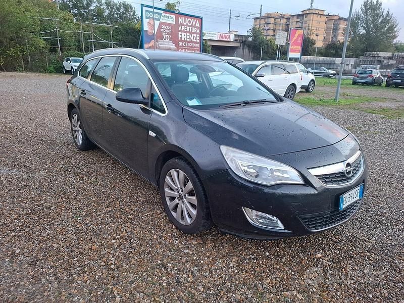 Nero Usata 2012 Opel Astra Cosmo Station wagon | 3900 € (Ottimo prezzo) - Immagine 1/4