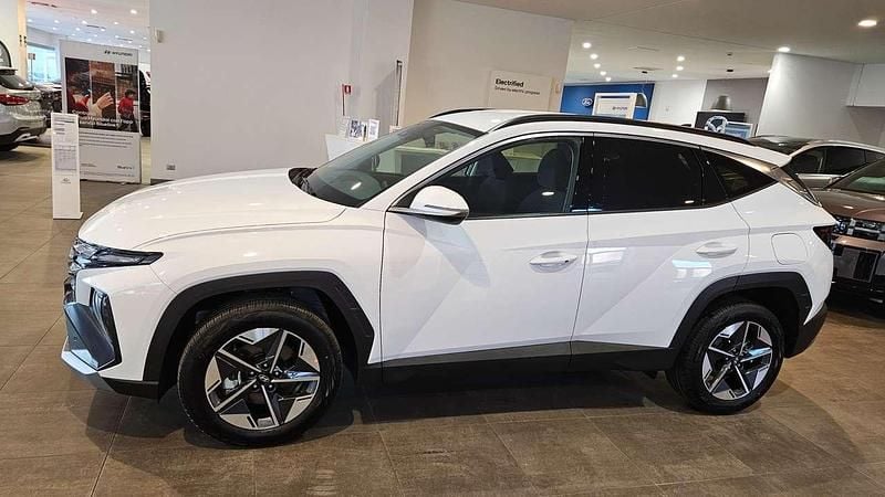 Nuova Hyundai Tucson 215 CV (158 kW) 2026 Atlas white SUV