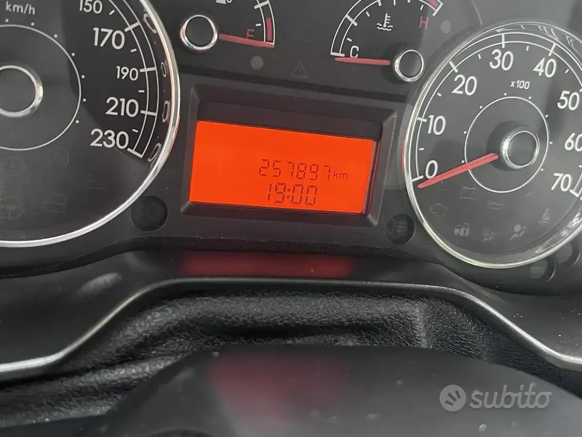 Usata Fiat Grande Punto 75 CV (55 kW) 2008 Utilitaria