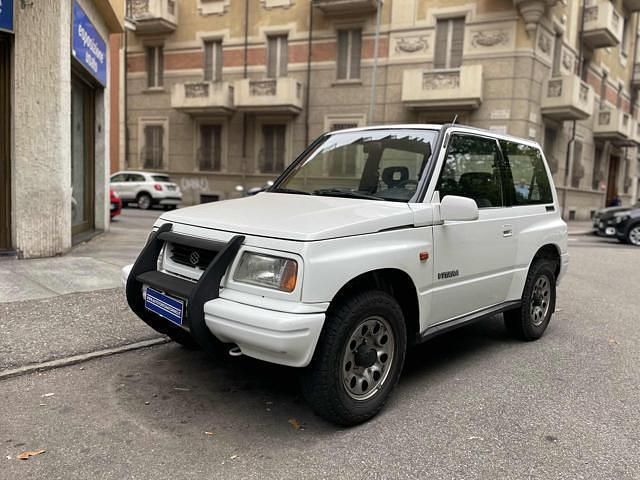 Bianco Usata 1996 Suzuki Vitara SUV | 7500 € - Immagine 1/4