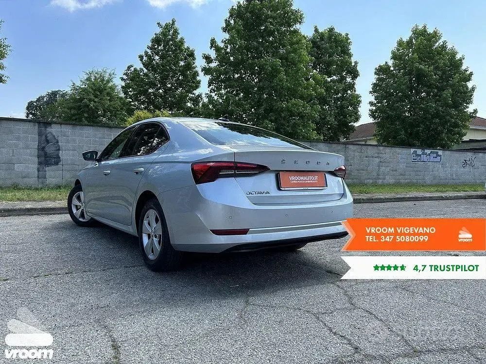 Käytetty Skoda Octavia 116 HP (85 kW) 2022 Harmaa Sedan