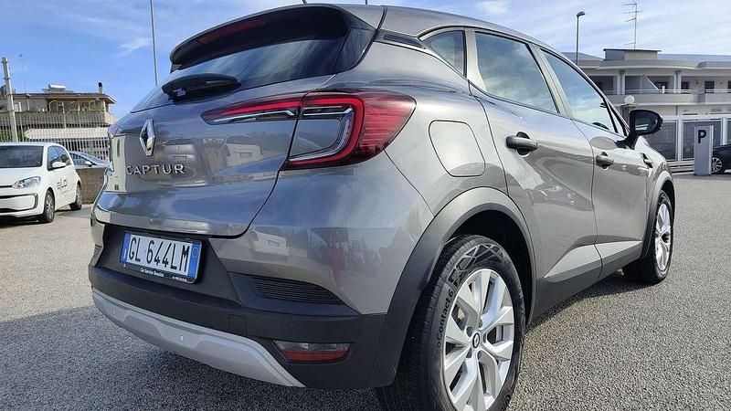 Usata Renault Captur Business 91 CV (66 kW) 2022 Grigio SUV