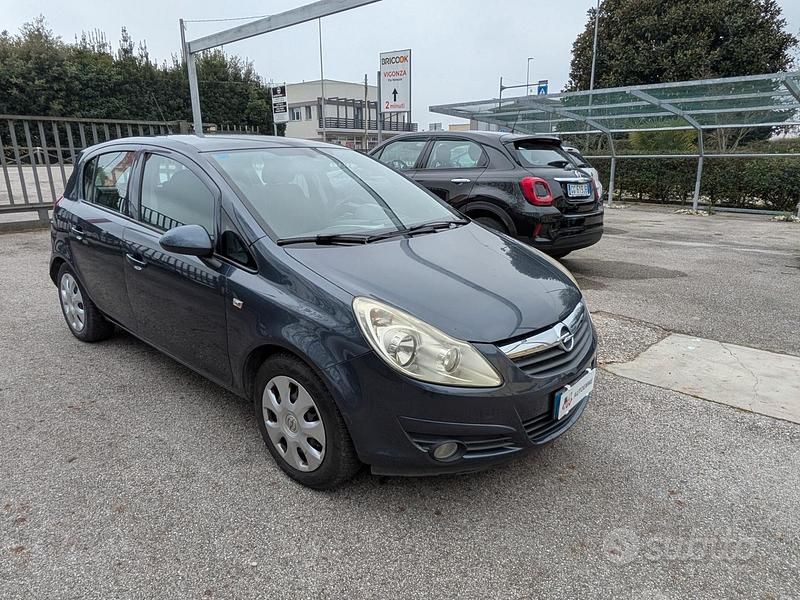 Usata Opel Corsa 80 CV (58 kW) 2008 Nero Utilitaria