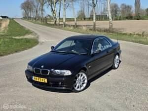 Begagnad BMW 323 170 HK (125 kW) 2000 Svart Cab