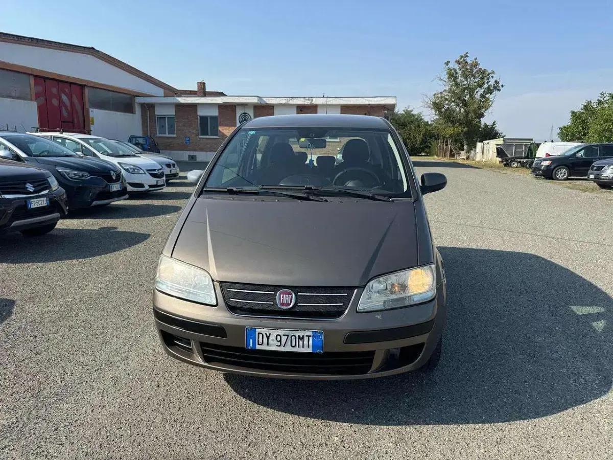 Usata Fiat Idea 77 CV (56 kW) 2010 Marrone Monovolume